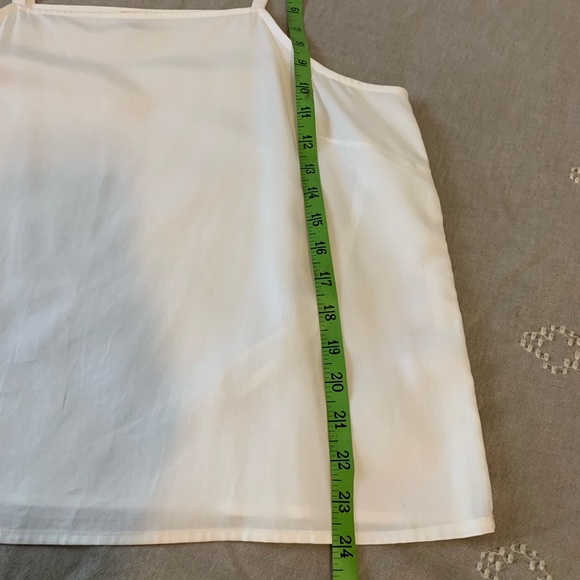 Cremieux Top White Tank Top Size Large NWOT with Button Detail Super Cute! - Picture 4 of 11
